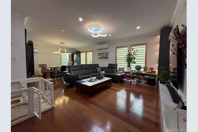 160-30 76th Road, Fresh Meadows, NY 11366 - Photo 2