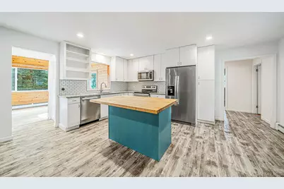 1435 Bray Avenue, Laurel, NY 11948 - Photo 6