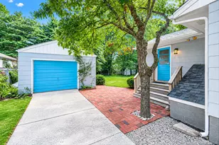 1435 Bray Ave, Laurel, NY 11948 - Photo 18