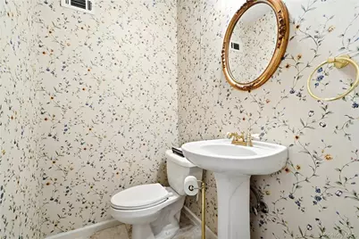 28 Hampton Court, Woodbury, NY 11797 - Photo 20
