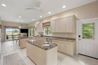 3525 Paradise Point Road, Southold, NY 11971 - Photo 20