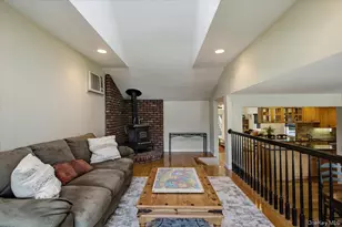 3494 Overlook Ave, Yorktown Heights, NY 10598 - Photo 12
