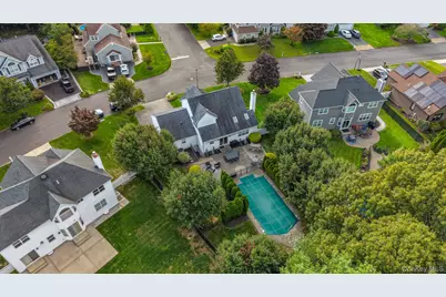 25 Laurel Lane, Holtsville, NY 11742 - Photo 4