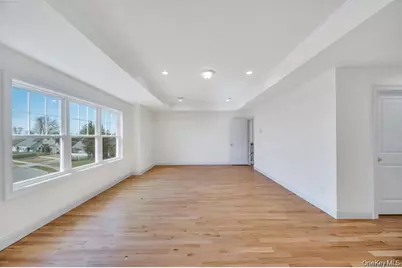 89 West Avenue, Hicksville, NY 11801 - Photo 20