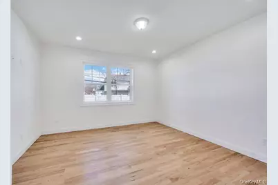 89 West Avenue, Hicksville, NY 11801 - Photo 18