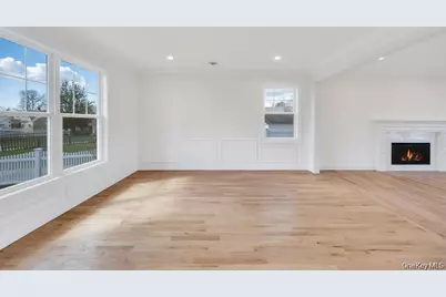 89 West Avenue, Hicksville, NY 11801 - Photo 10