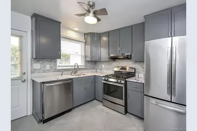 2 Pequot Avenue #A, Port Washington, NY 11050 - Photo 8