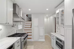251-61 Gaskell Rd, Little Neck, NY 11362 - Photo 20