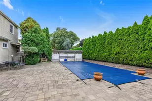 7 Eckert St, Huntington Station, NY 11746 - Photo 24