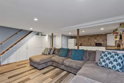 7 Eckert Street, Huntington Station, NY 11746 - Photo 18
