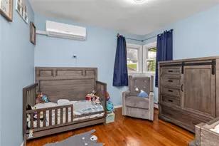 7 Eckert St, Huntington Station, NY 11746 - Photo 12