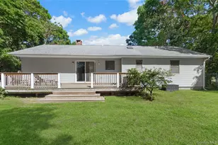 82 Argonne Rd E, Hampton Bays, NY 11946 - Photo 14