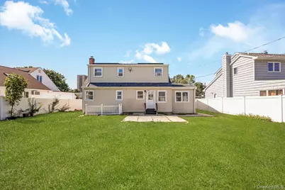 82 Pengon Circle, East Meadow, NY 11554 - Photo 28