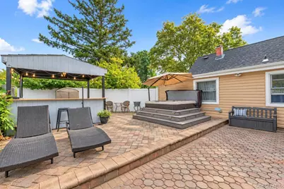 54 Pacific Avenue, Deer Park, NY 11729 - Photo 4