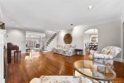43-24 Morgan Street, Little Neck, NY 11363 - Photo 4