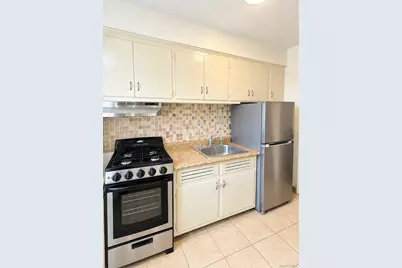 275 Maple #E3, Rockville Centre, NY 11570 - Photo 4