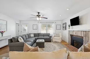 32 Sugar Loaf Rd, Southampton, NY 11968 - Photo 2