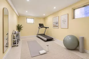 32-28 Utopia Pkwy, Flushing, NY 11358 - Photo 32