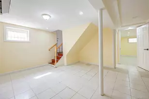 32-28 Utopia Pkwy, Flushing, NY 11358 - Photo 30