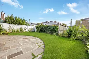 160-32 25th Dr, Flushing, NY 11358 - Photo 20