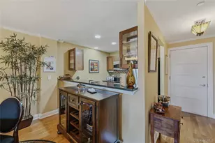 225 Stanley Ave, Mamaroneck, NY 10543 - Photo 4