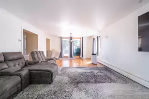 98 Reynold St, Bronx, NY 10464 - Photo 6