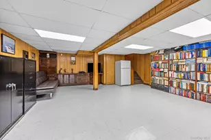 123 Old Post Dr, Hauppauge, NY 11788 - Photo 28