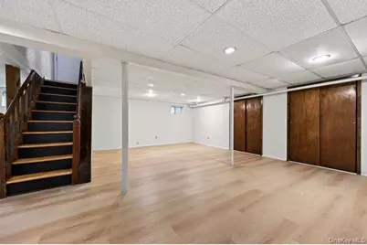 48 Maple Drive, New Hyde Park, NY 11040 - Photo 20
