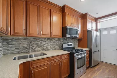 10407 94 Avenue, Ozone Park, NY 11416 - Photo 4