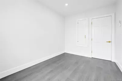 113-22 204th Street, Saint Albans, NY 11412 - Photo 18