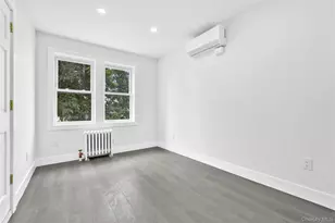 113-22 204th St, Saint Albans, NY 11412 - Photo 24
