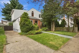 973 N 3rd St, New Hyde Park, NY 11040 - Photo 2
