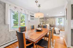 14 Hollingwood Dr, Coram, NY 11727 - Photo 20