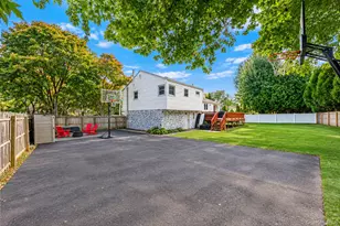 17 Marlowe Pl, Greenlawn, NY 11740 - Photo 28