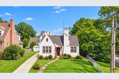 54-29 253rd Street, Little Neck, NY 11362 - Photo 4