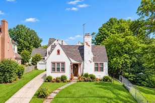 54-29 253rd St, Little Neck, NY 11362 - Photo 4