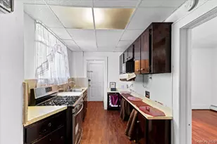 195-12 McLaughlin Ave, Hollis, NY 11423 - Photo 18