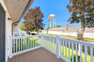 160 Cambridge Dr, Copiague, NY 11726 - Photo 22