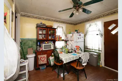 9021 81st Road, Glendale, NY 11385 - Photo 12