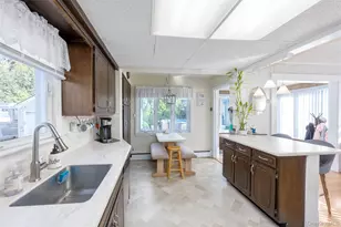 2 Dean St, Farmingdale, NY 11735 - Photo 20