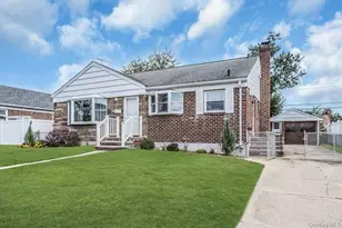 74 Bette Rd, East Meadow, NY 11554 - Photo 2