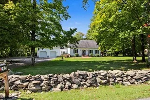 304 Cedar Hill Rd, Wappingers Falls, NY 12590 - Photo 4