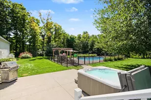 304 Cedar Hill Rd, Wappingers Falls, NY 12590 - Photo 8