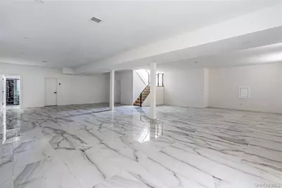 97 North Court, Roslyn Heights, NY 11577 - Photo 20