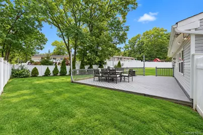 4 Bud Court, East Setauket, NY 11733 - Photo 8