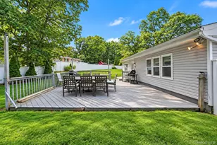 4 Bud Ct, East Setauket, NY 11733 - Photo 12