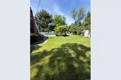 12 Cayuga Avenue, East Northport, NY 11731 - Photo 26