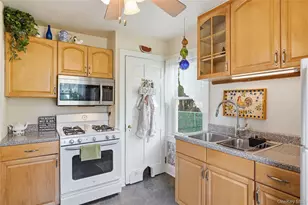 25 Hayes St, Kingston, NY 12401 - Photo 10