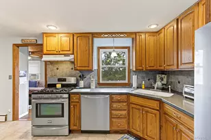 4 Davies Dr, Wappingers Falls, NY 12590 - Photo 6