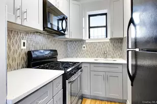 9 Argyle Rd, Brooklyn, NY 11218 - Photo 2